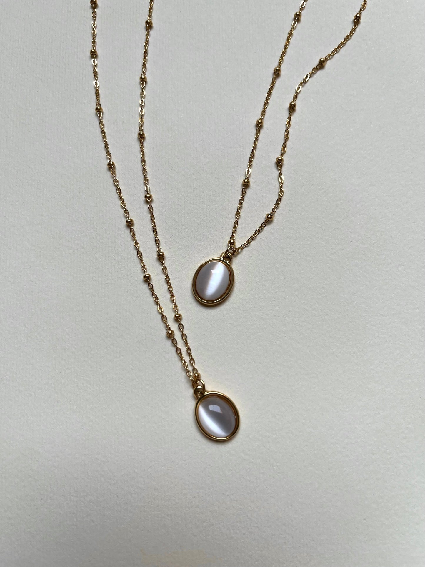 Oval cat eye necklace