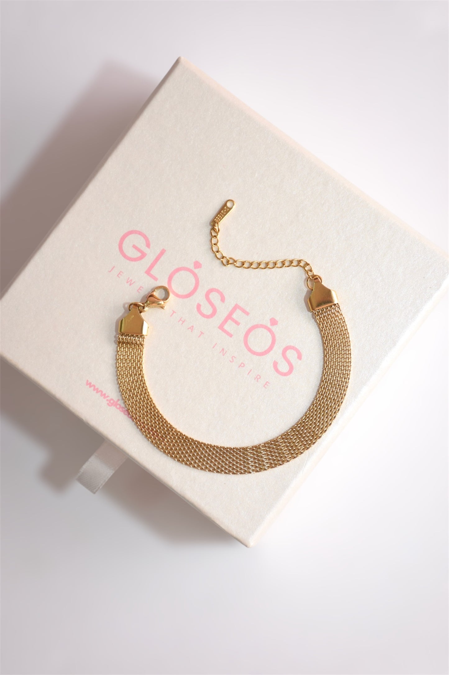 Gold bar bracelet