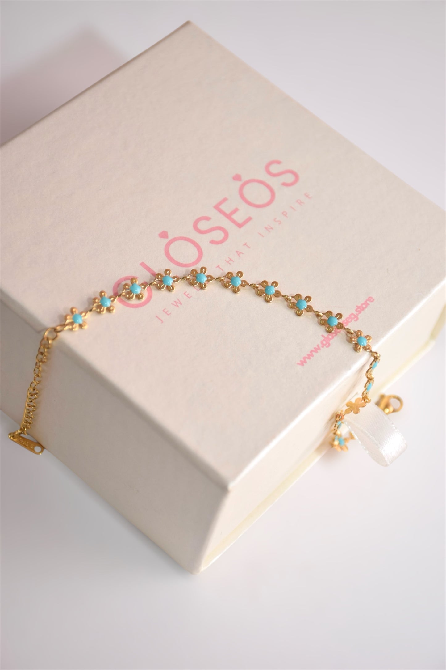 Consecutive Rose Bracelet