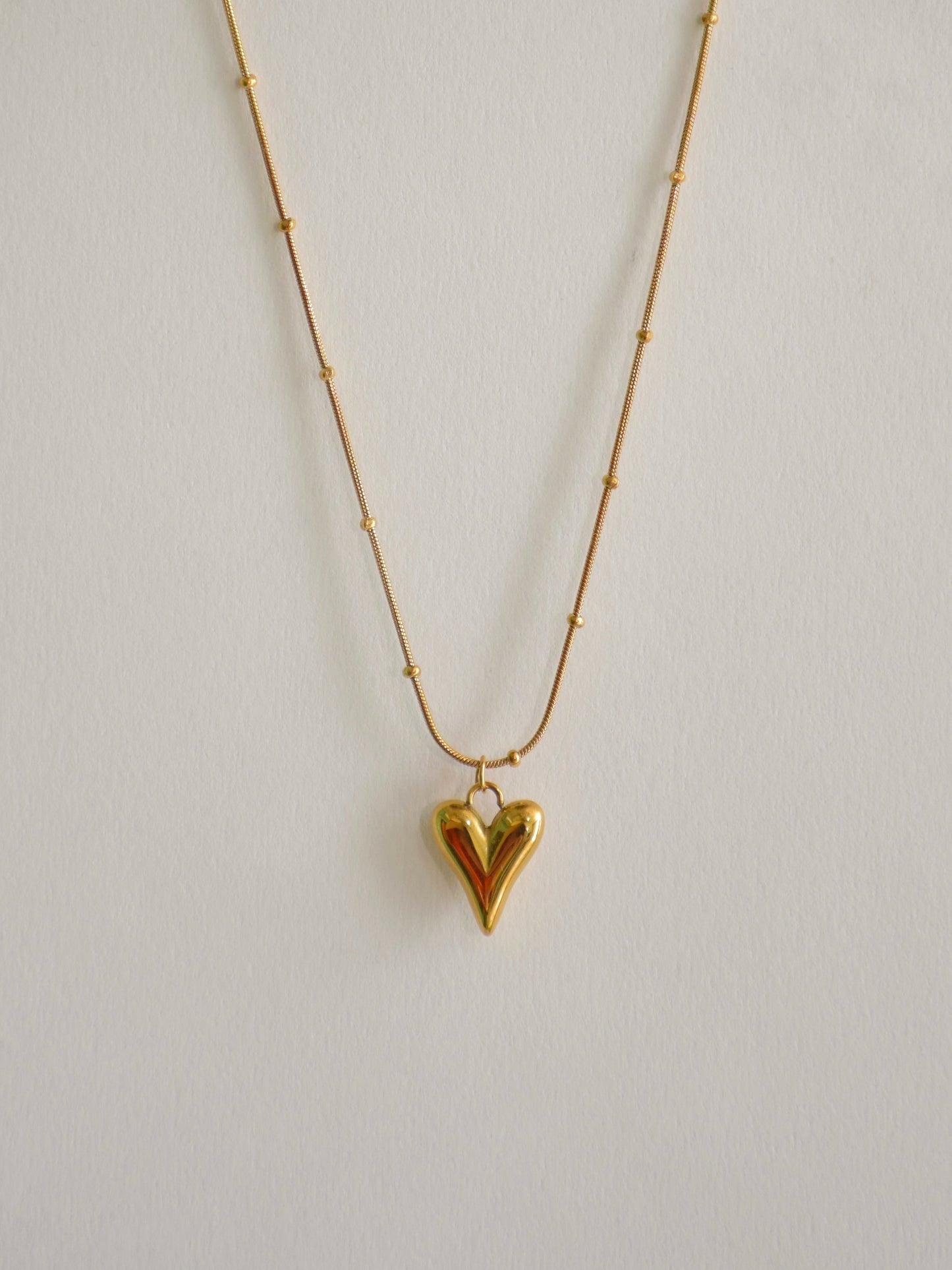 Heart charm pendant necklace