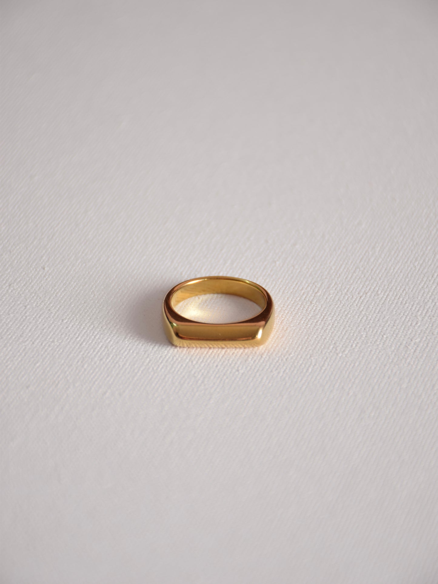 Geometric D Shaped Ring