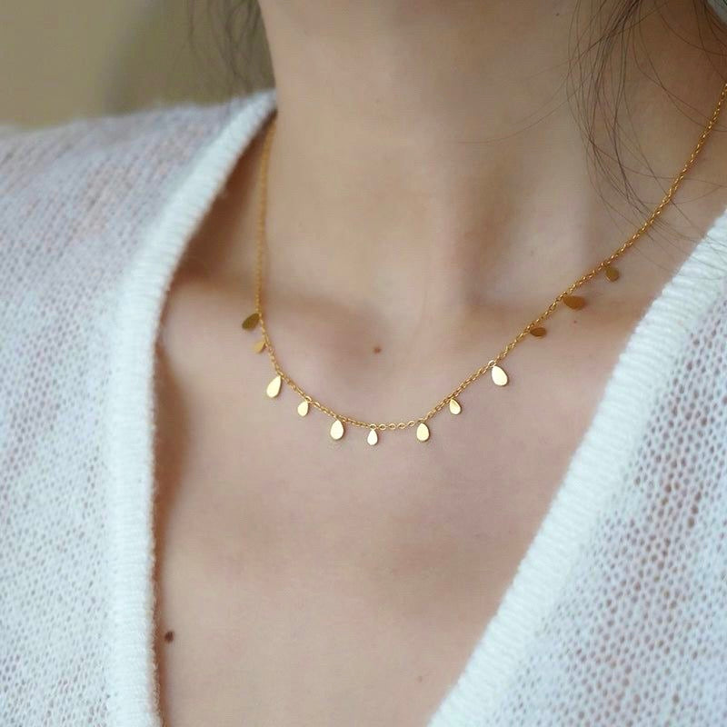 Golden raindrop necklace