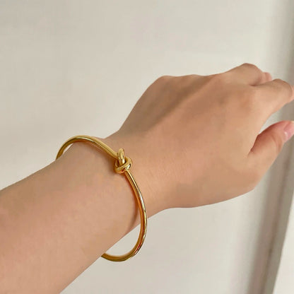 Knot Design Open Bracelet