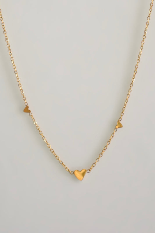 Tiny hearts gold necklace