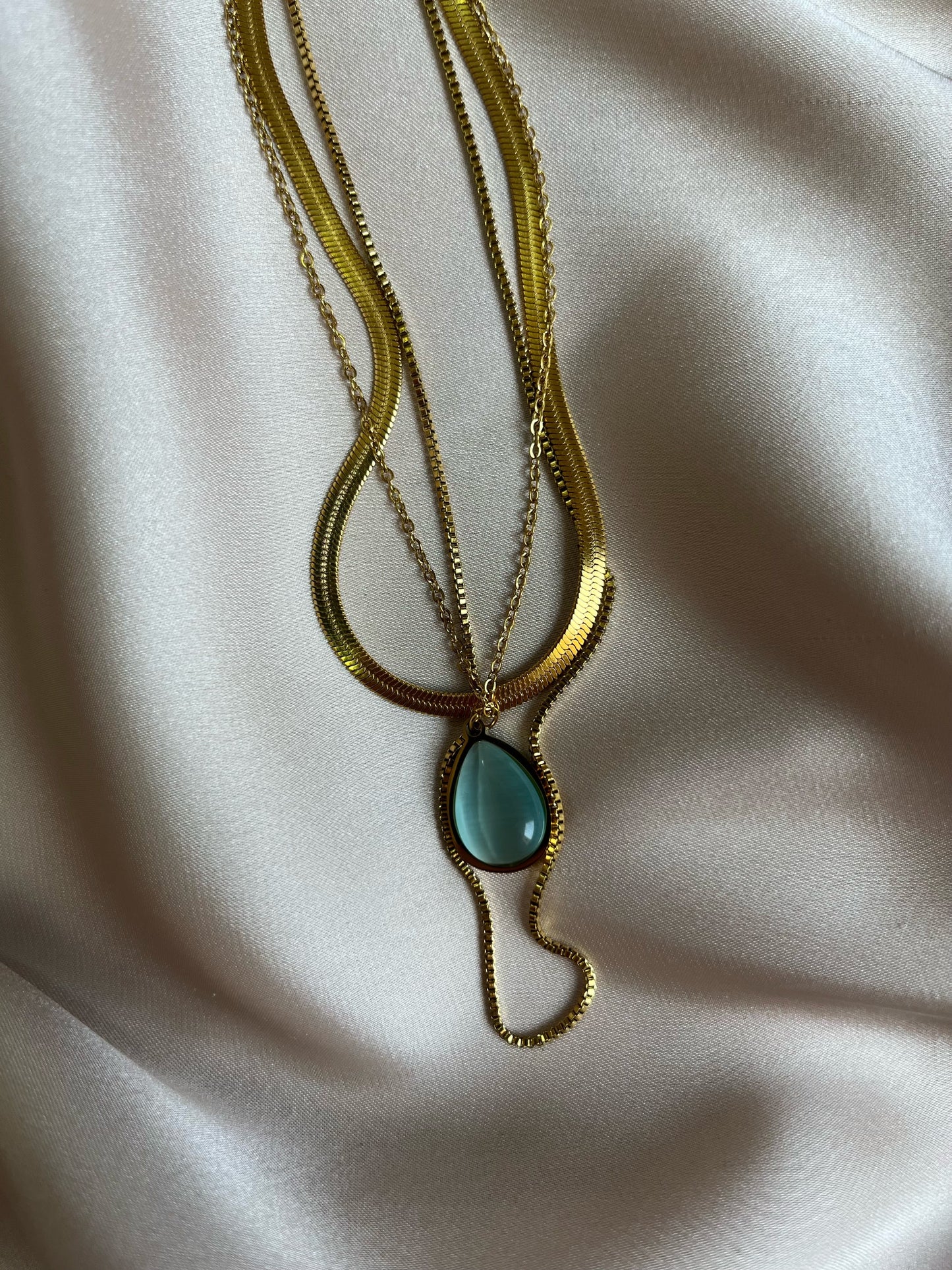 Eye stone teardrop pendant necklace