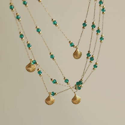 Emerald green stone shell pendant necklace