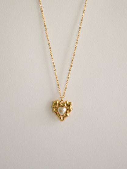 Pearl heart shape necklace