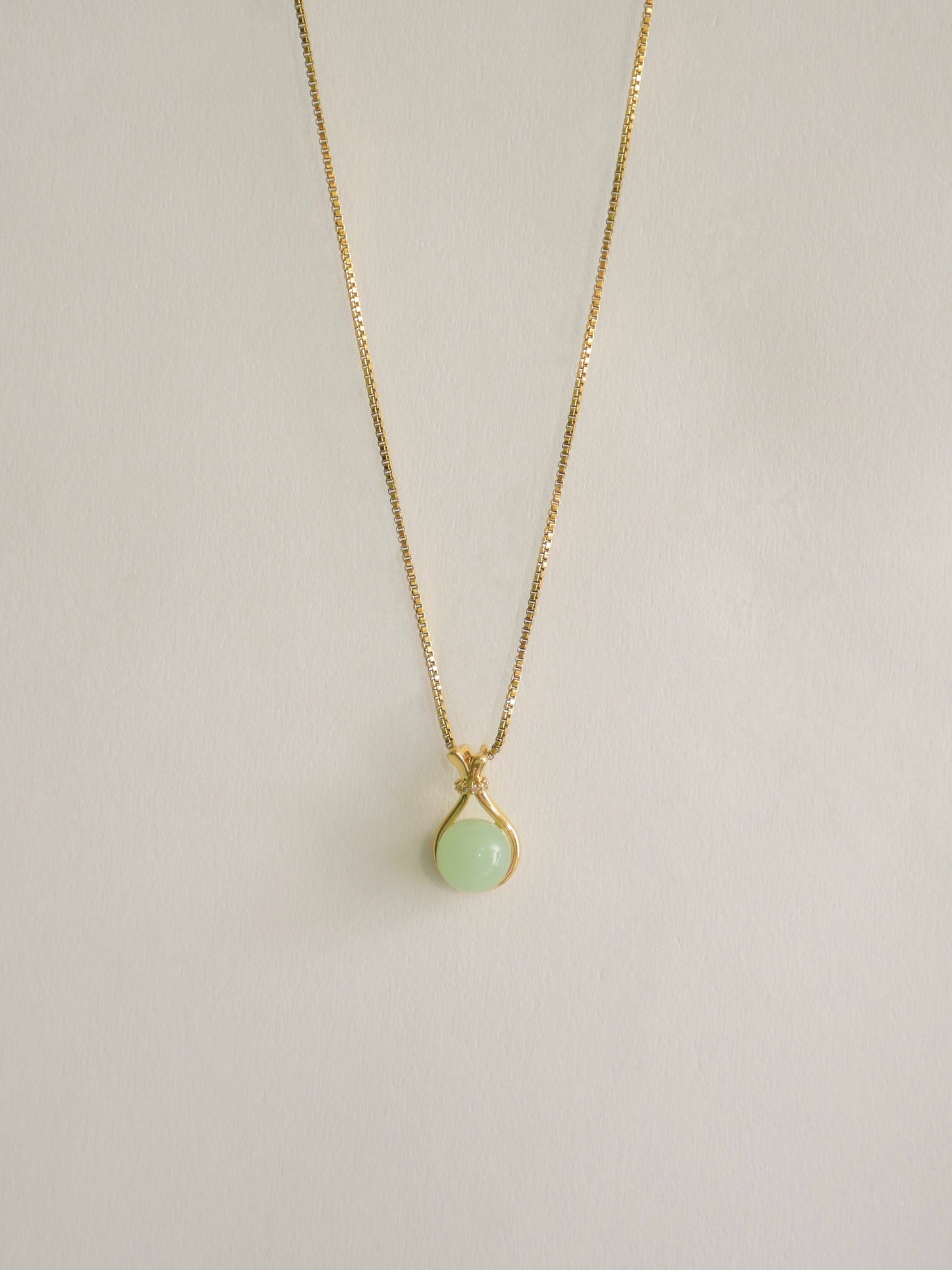 Mint stone pendant necklace