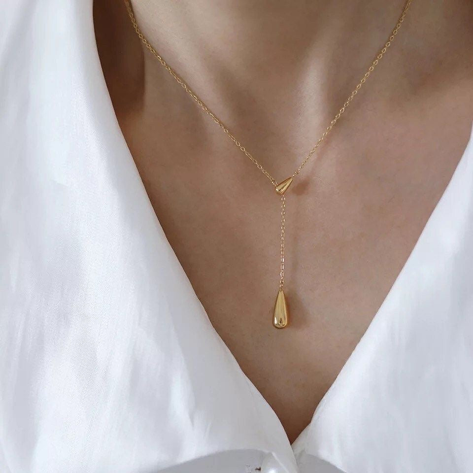 Cone pendant necklace