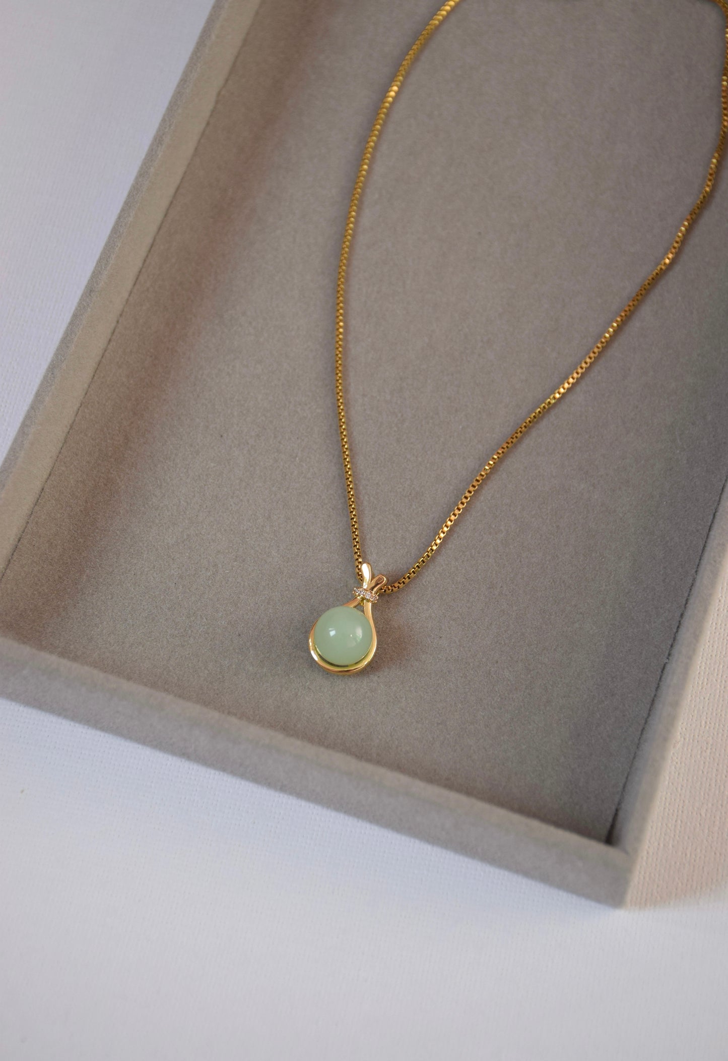 Mint stone pendant necklace