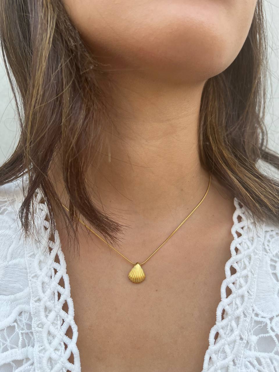 Shell Pendant Necklace