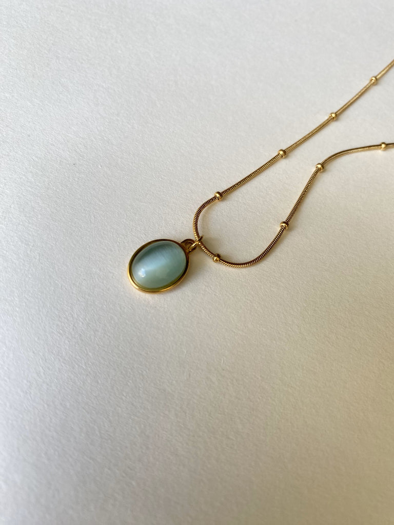 Opal cat eye pendant necklace