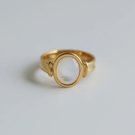 White pearl shell ring
